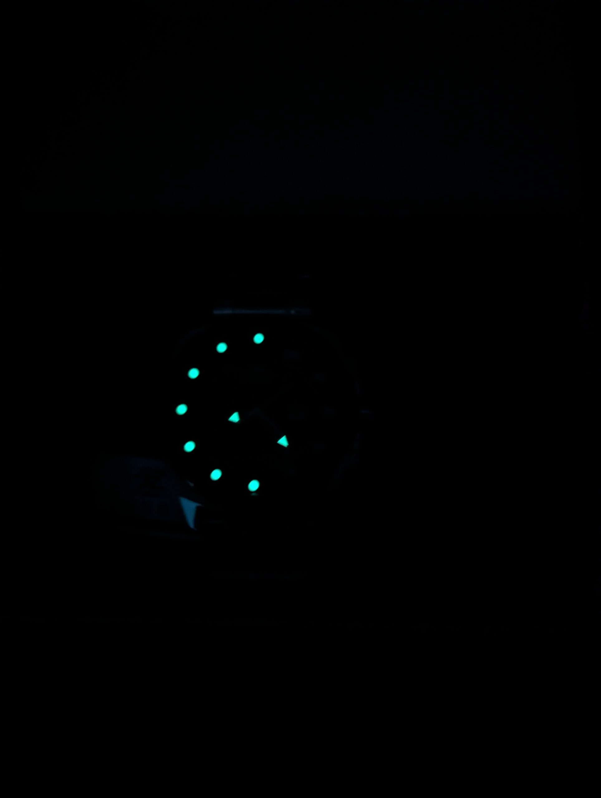 LUNOZ – Luxury Black Dial Quartz Wrist Watch - Image 5